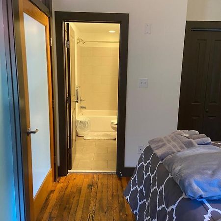 Charming 2 Bedroom Apartment Near Vcu Richmond Luaran gambar