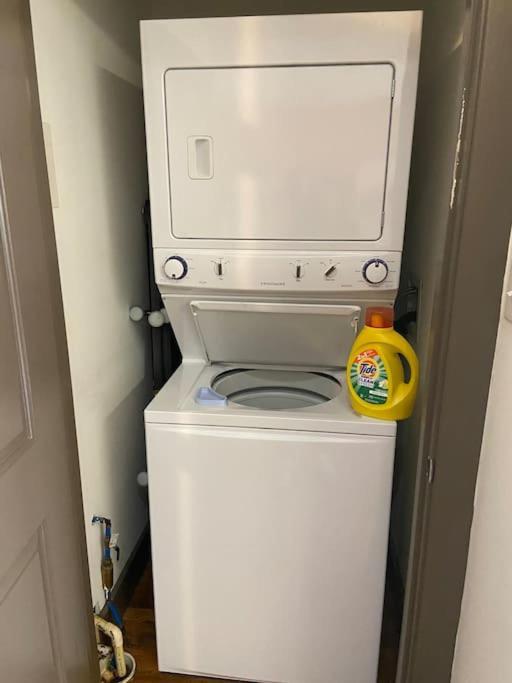 Charming 2 Bedroom Apartment Near Vcu Richmond Luaran gambar